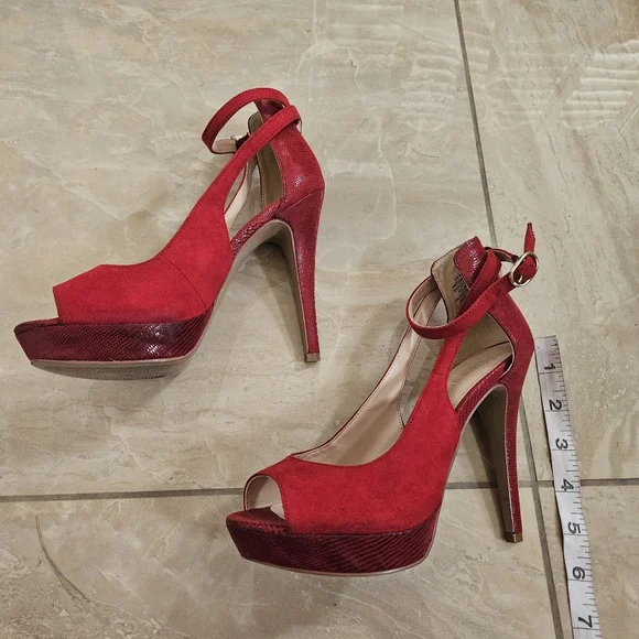 Nine West Red Heels Size 5.5 - Picture 6 of 13